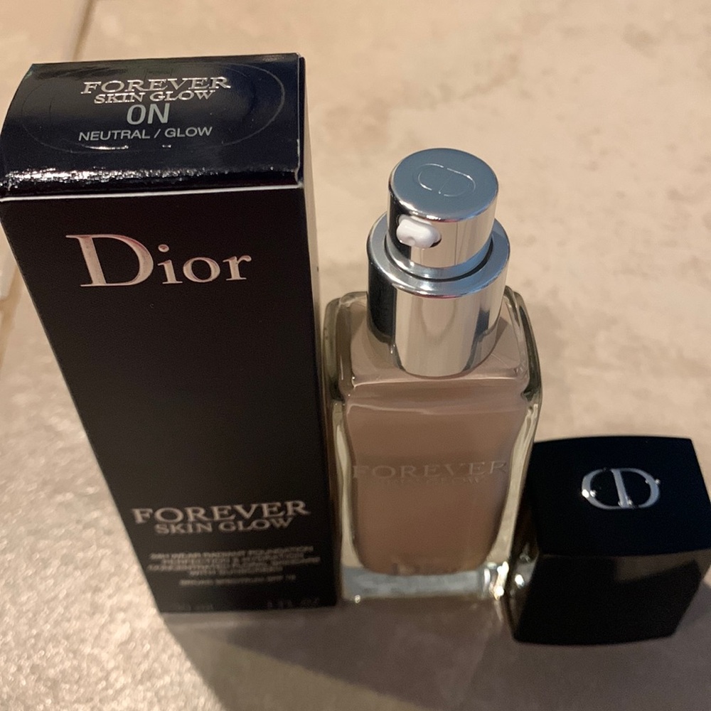 COPY - Dior forever skin glow foundation